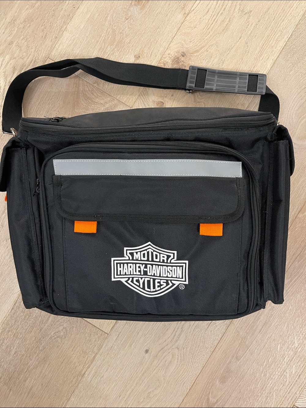 Harley-Davidson Black picnic travel Bag with Reflective Trim NWOT